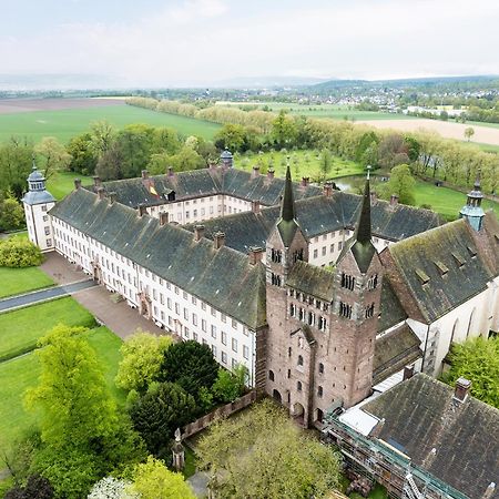 Luxus Wohnen Im Schloss Corvey Fuer 1-6 Gaeste Im Unesco Weltkulturerbe Hoexter Weserbergland Free W-Lan Parken Netflix Fuer Familien Paare Und Geschaeftsreisende Inkl Handtuecher Seife Nintendo Switch Uvm Esterno foto