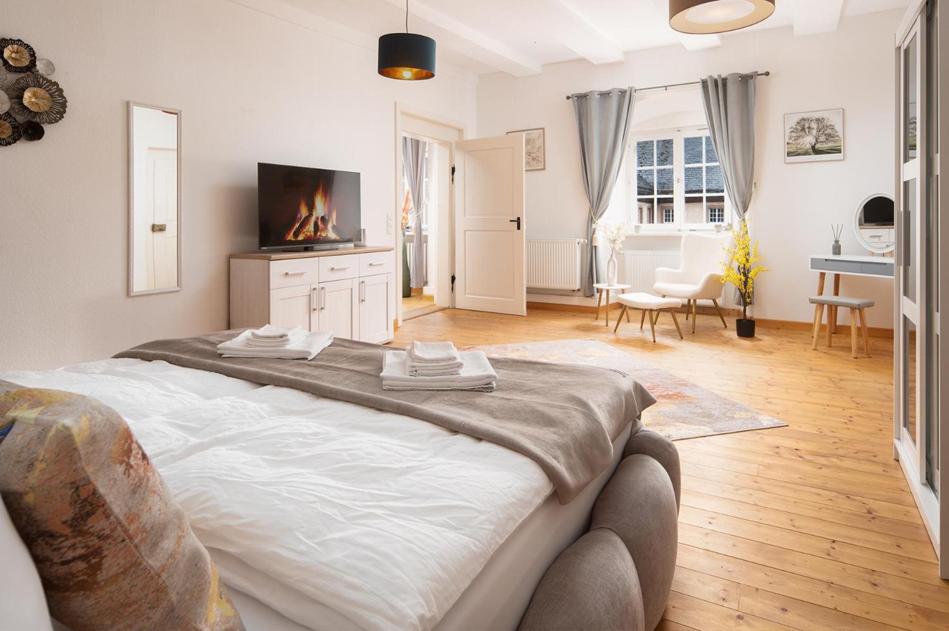 Luxus Wohnen Im Schloss Corvey Fuer 1-6 Gaeste Im Unesco Weltkulturerbe Hoexter Weserbergland Free W-Lan Parken Netflix Fuer Familien Paare Und Geschaeftsreisende Inkl Handtuecher Seife Nintendo Switch Uvm Esterno foto